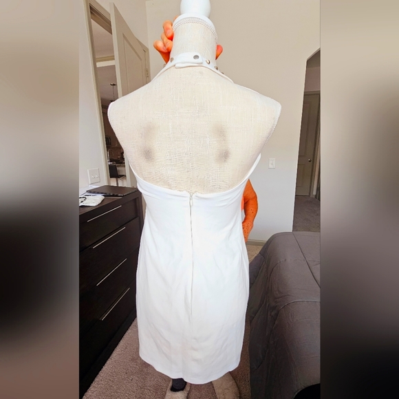 White dres - Picture 2 of 4